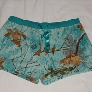 Magellan Outdoors Teal and Brown Nature Print Shorts